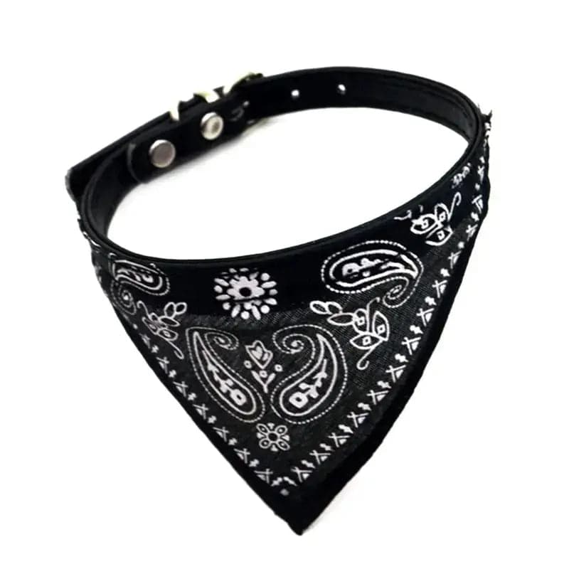 Black adjustable pet bandana collar with printed triangle design for cats and dogs, from TrendyPet's Zone.