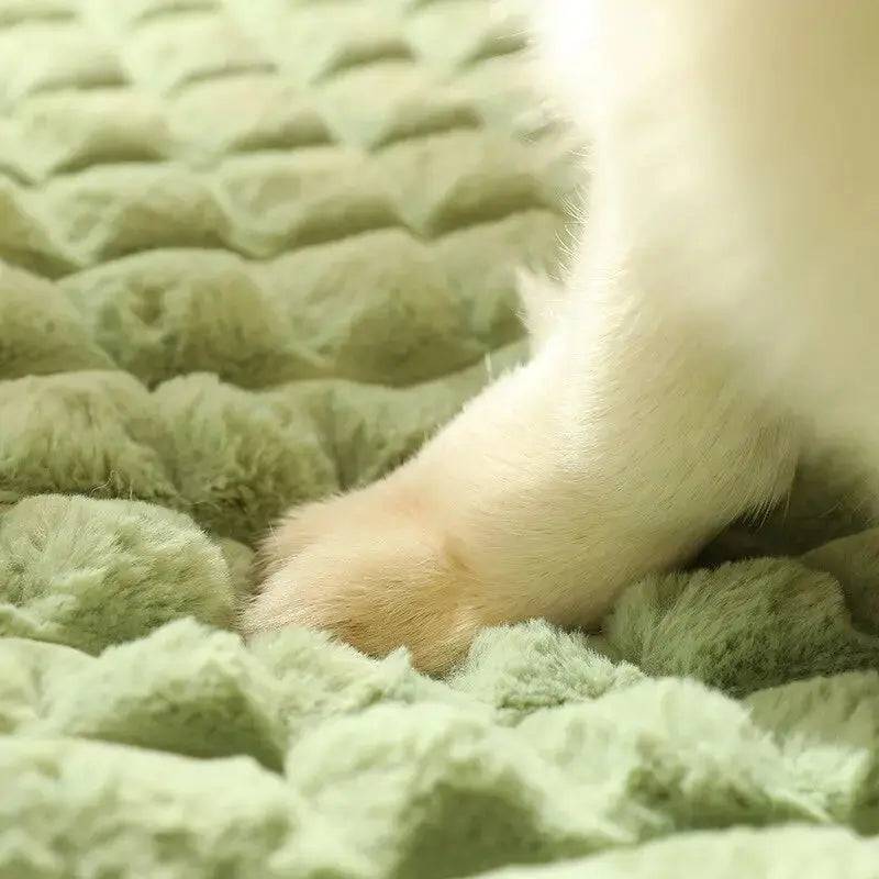 Cozy coffee-colored pet mat for small to large dogs and cats, plush plaid, removable, washable, and suitable for winter comfort.