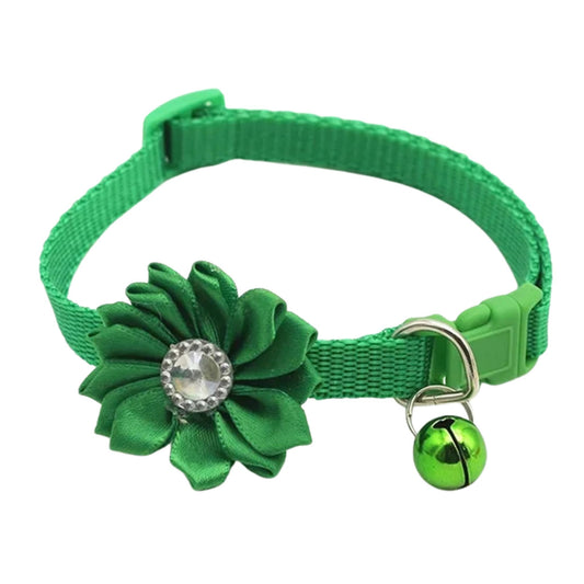 Green flower breakaway cat collar with bell, adjustable and comfortable, from TrendyPet's Zone, featuring a floral design and safety buckle.