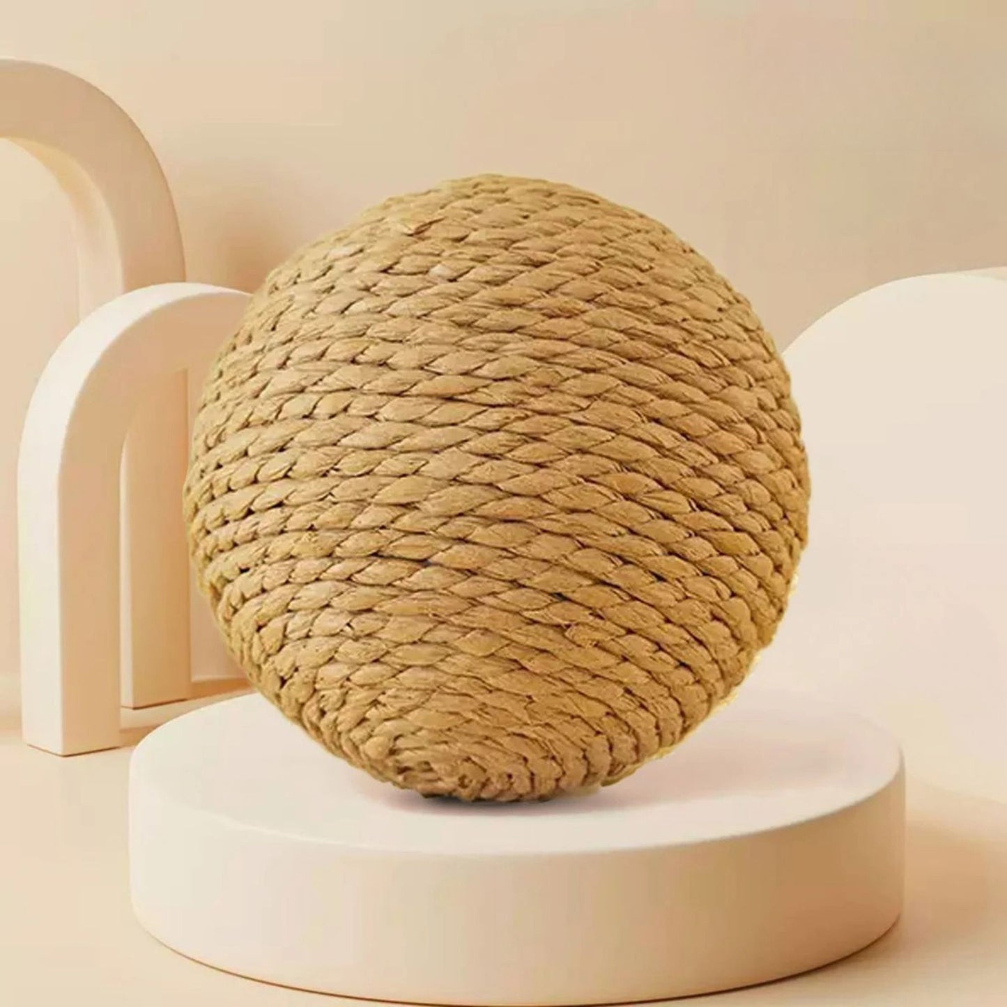Beige 10cm sisal cat scratching ball by TrendyPet's Zone, designed for kittens to scratch, play, and stay entertained.