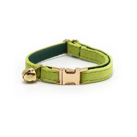 Light green personalized dog collar with bell and engraved ID tag, suitable for small dogs, puppies, and kittens. TrendyPet's Zone.
