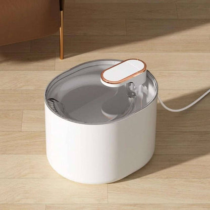 White 3L automatic pet water fountain with LED light, ultra-silent, USB powered for cats and kittens, from TrendyPet's Zone.